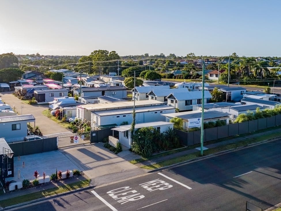 Magnolia Lane Cove Village Exterior